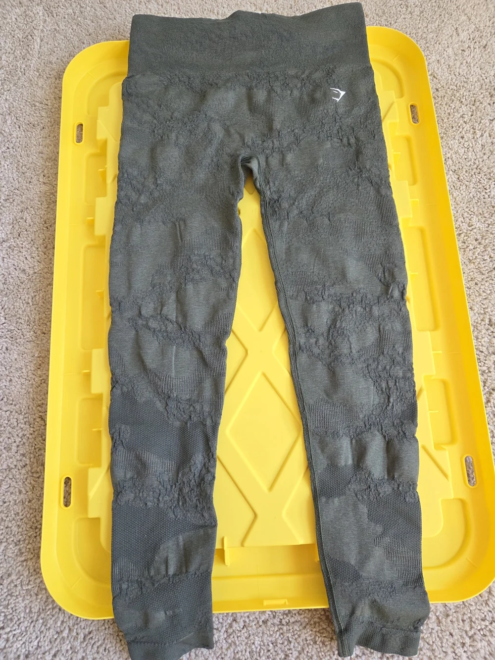 Women's Gymshark Seamless Olive-Camo Green Leggings - Performance Fit - Size M - Picture 1 of 2